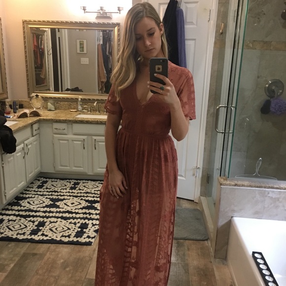 Socialite Lace Overlay Romper - Picture 6 of 8